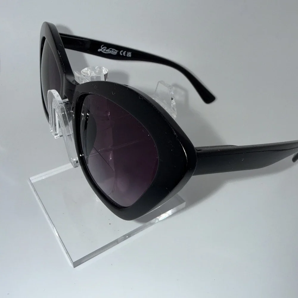 LA DEESSE Luxury Genuine Sunglass Readers +2.00 Exclusive Black Oversized CatEye